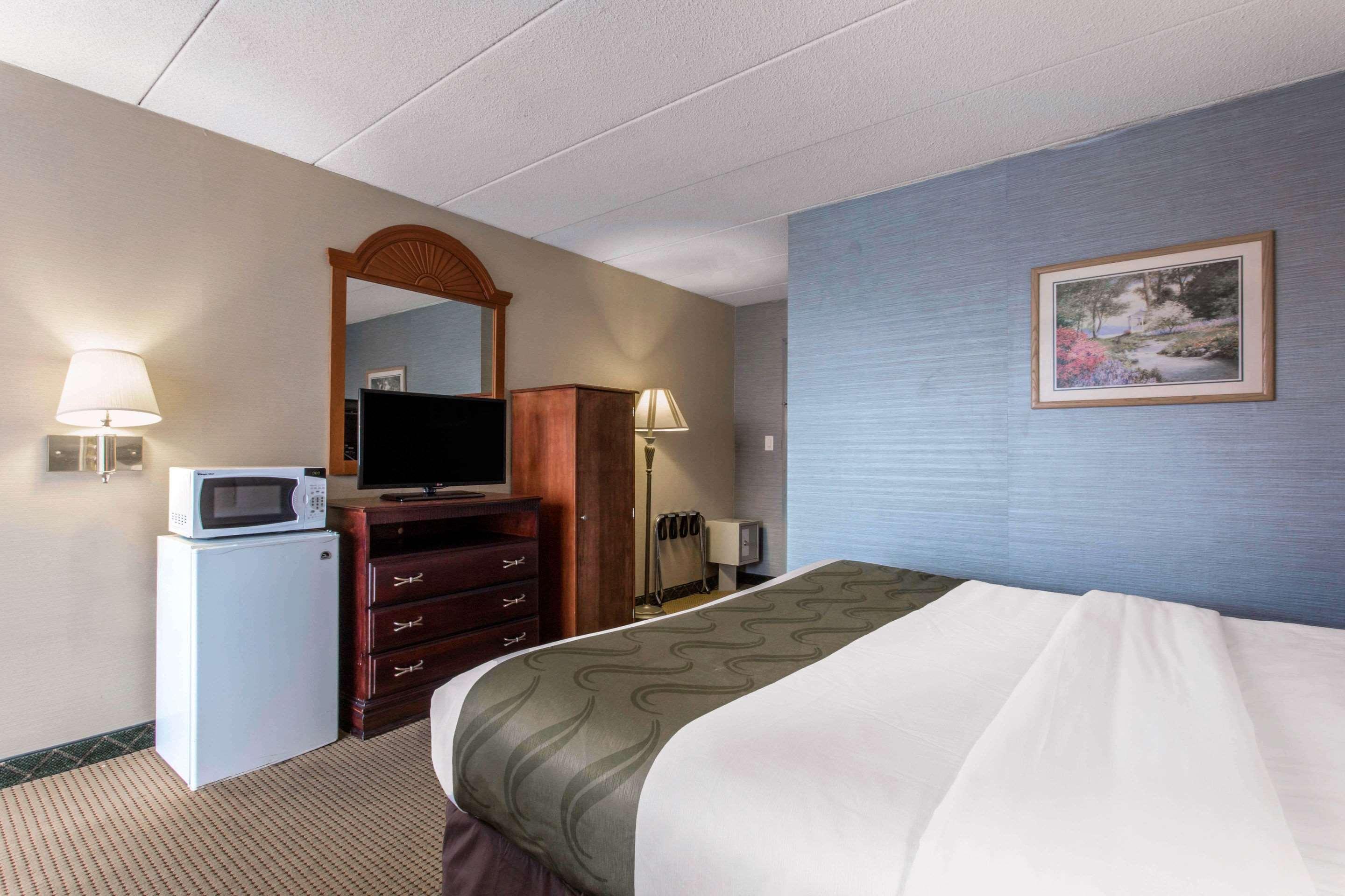 Quality Inn Уест Спрингфийлд Екстериор снимка