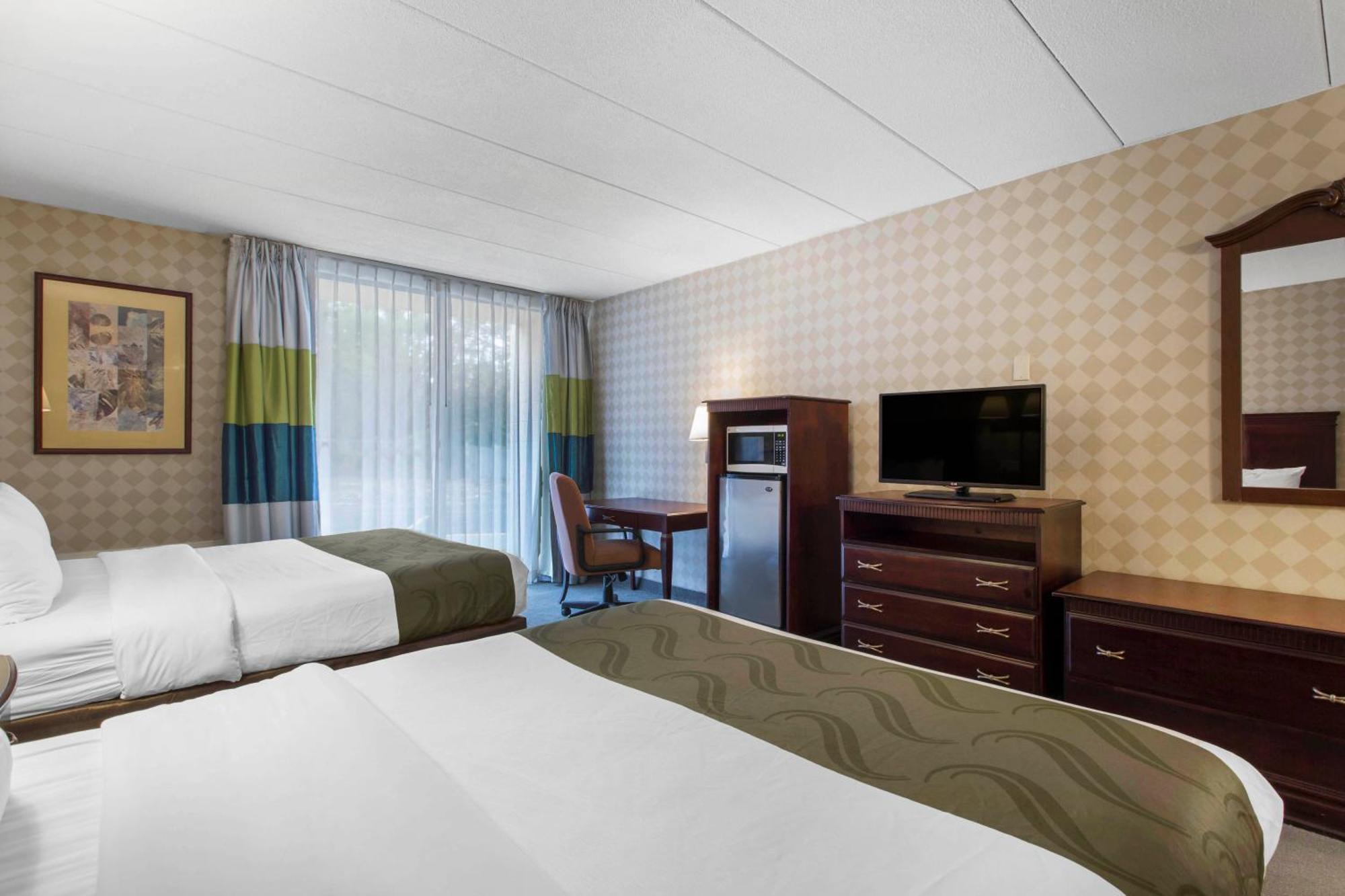 Quality Inn Уест Спрингфийлд Екстериор снимка