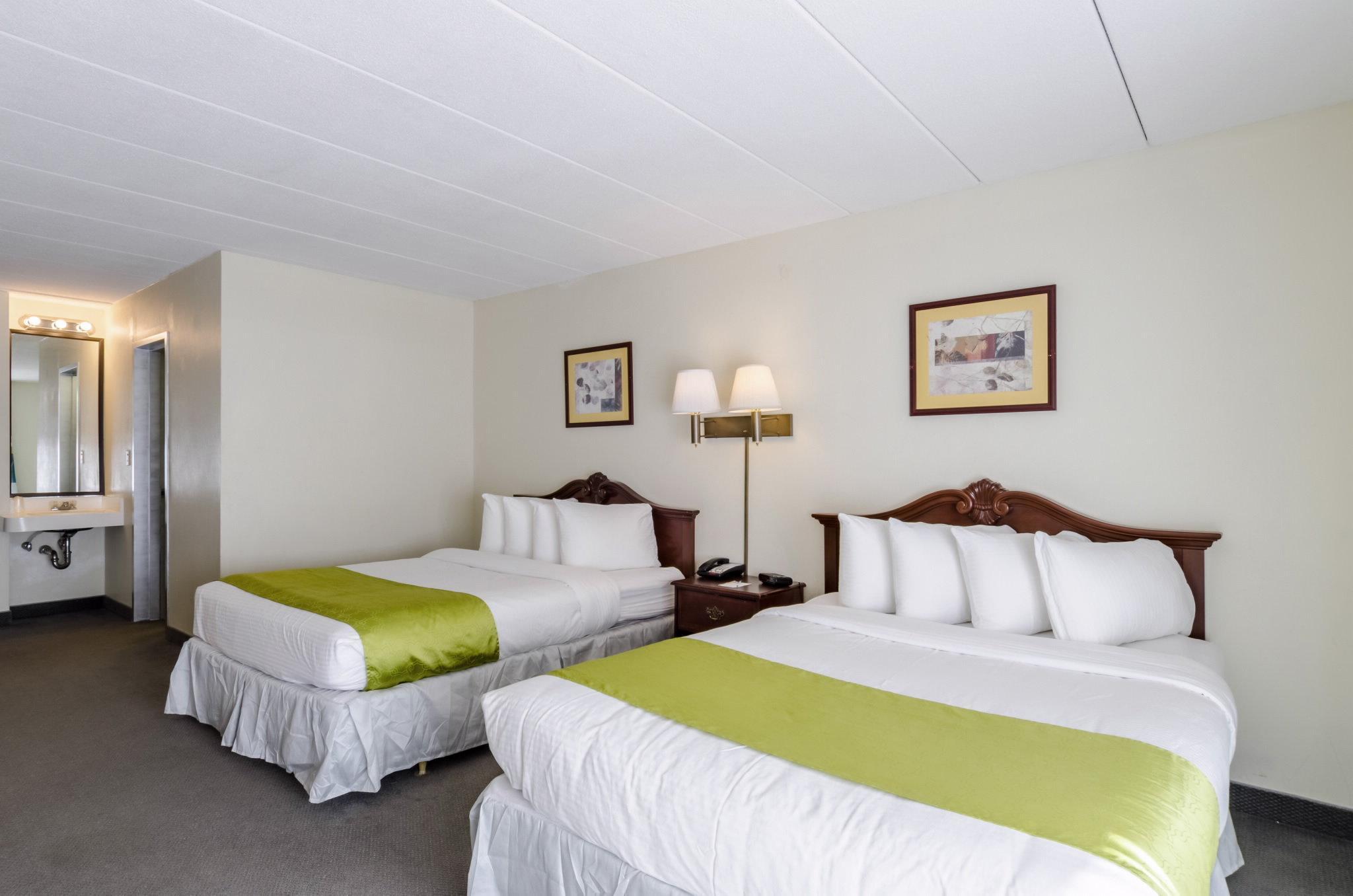 Quality Inn Уест Спрингфийлд Екстериор снимка