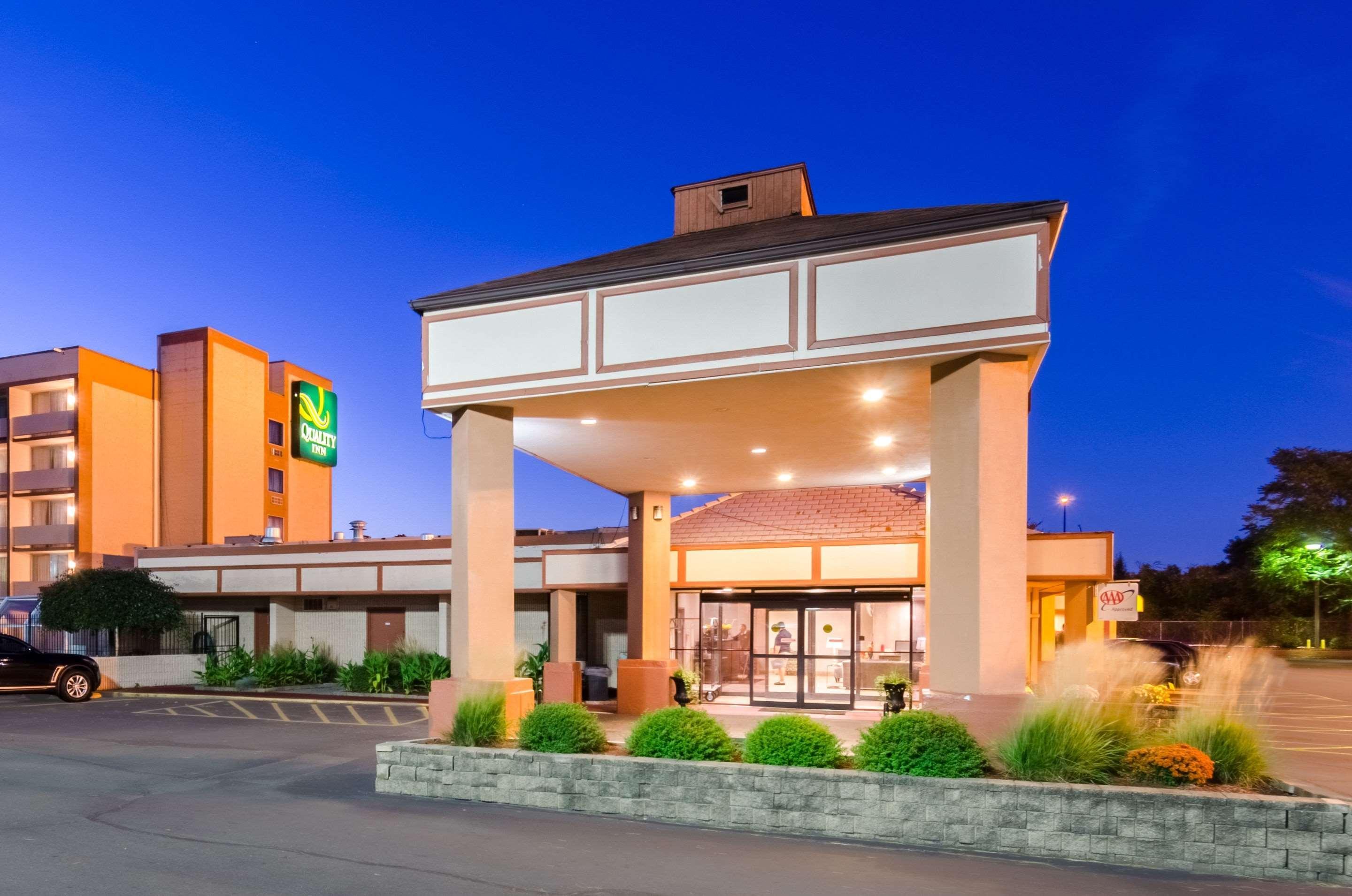 Quality Inn Уест Спрингфийлд Екстериор снимка
