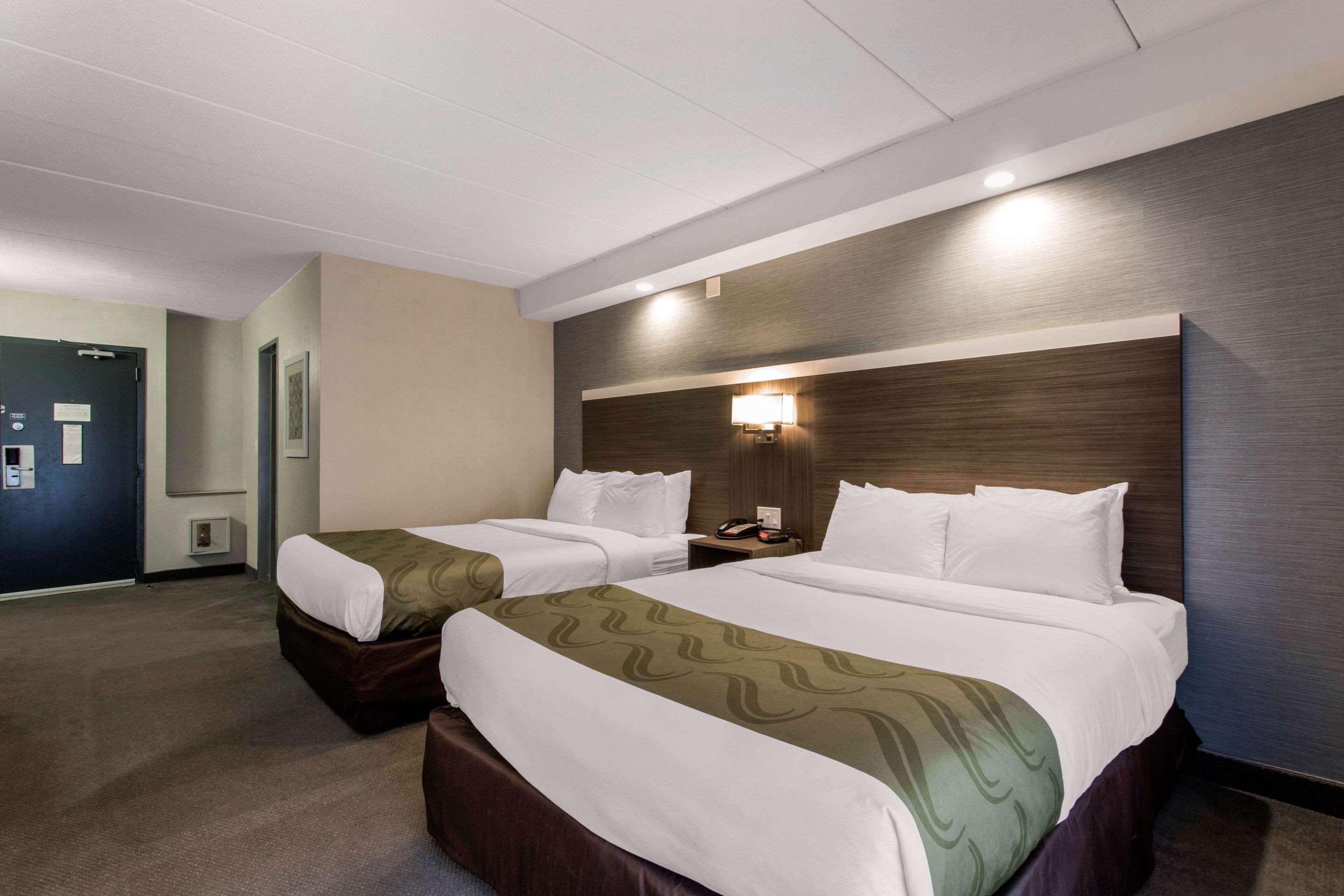Quality Inn Уест Спрингфийлд Екстериор снимка