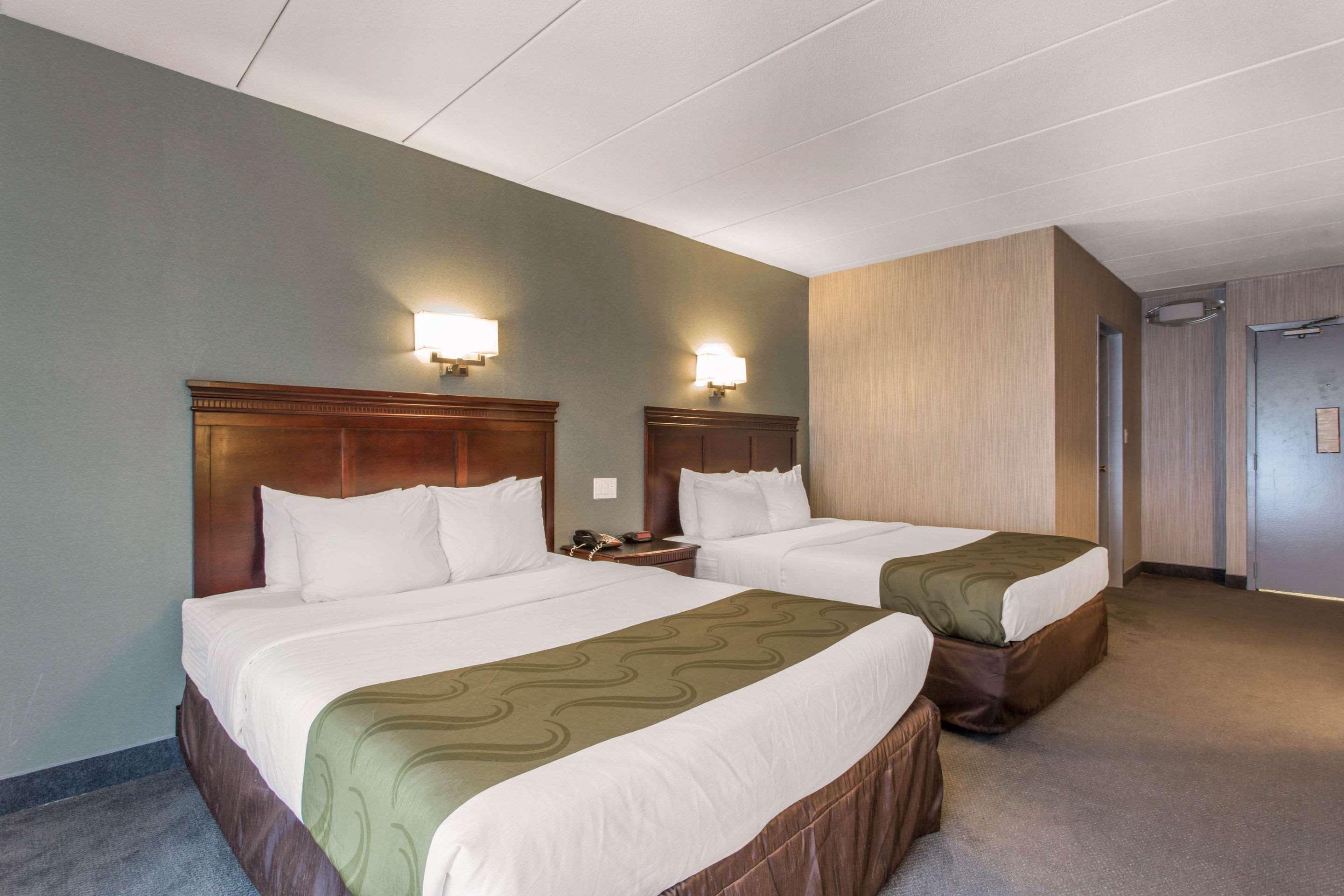 Quality Inn Уест Спрингфийлд Екстериор снимка